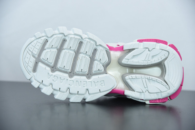 bc track sneaker