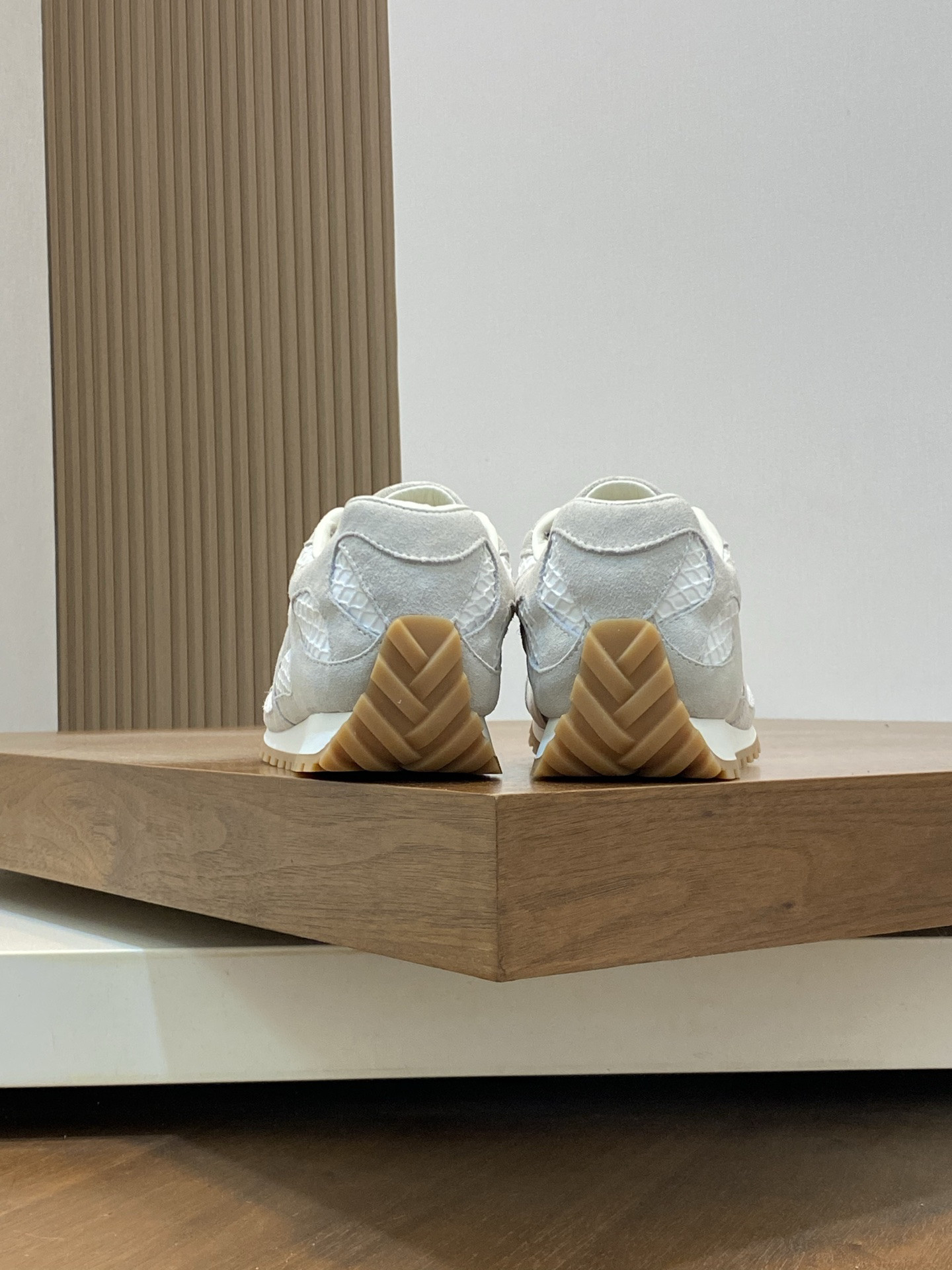 b0tt*ga Ven*ta orbit sneaker
