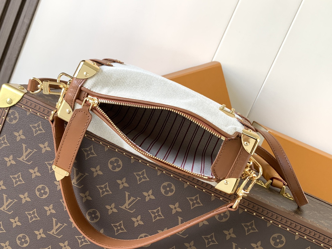 LVT PURSE