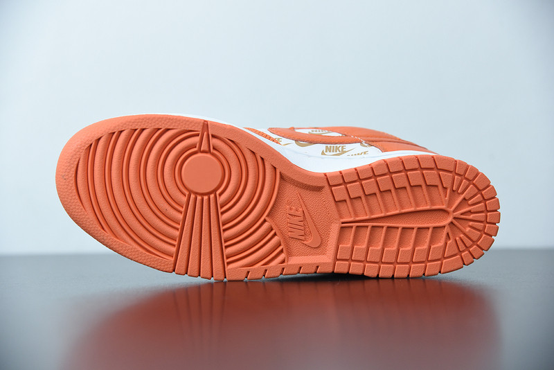 nike sb dunk low S*p*e x nike orange dh3228-181