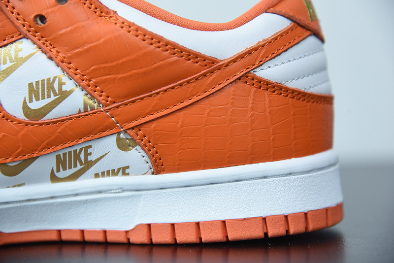 nike sb dunk low S*p*e x nike orange dh3228-181