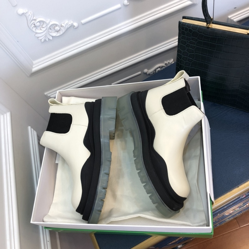 Bo*te*ga ve*ne*ta sneaker