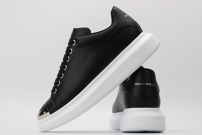 alexer mceen sneakers
