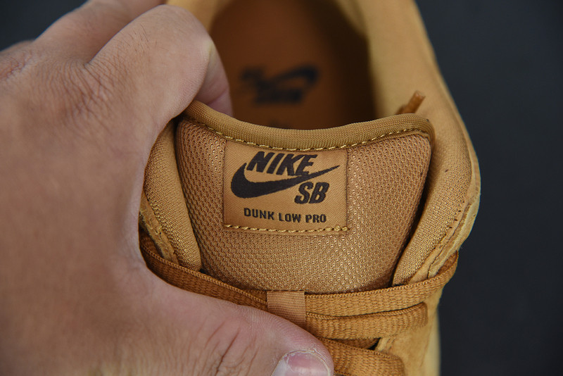 nike sb dunk low “wheat mocha” bq6817-204