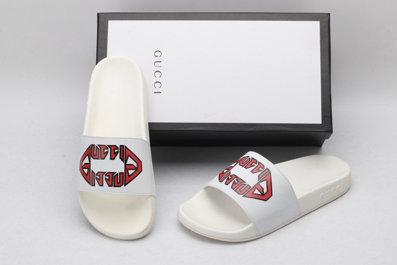 g*u*i sandals