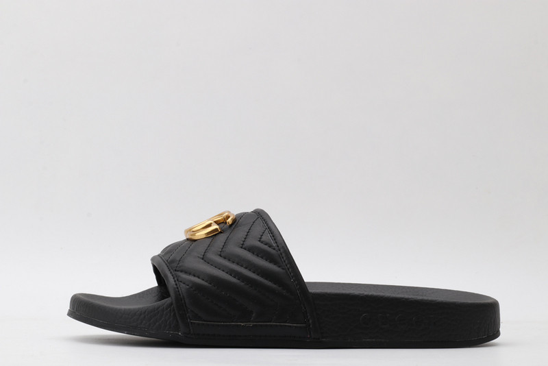 g*u*i sandals