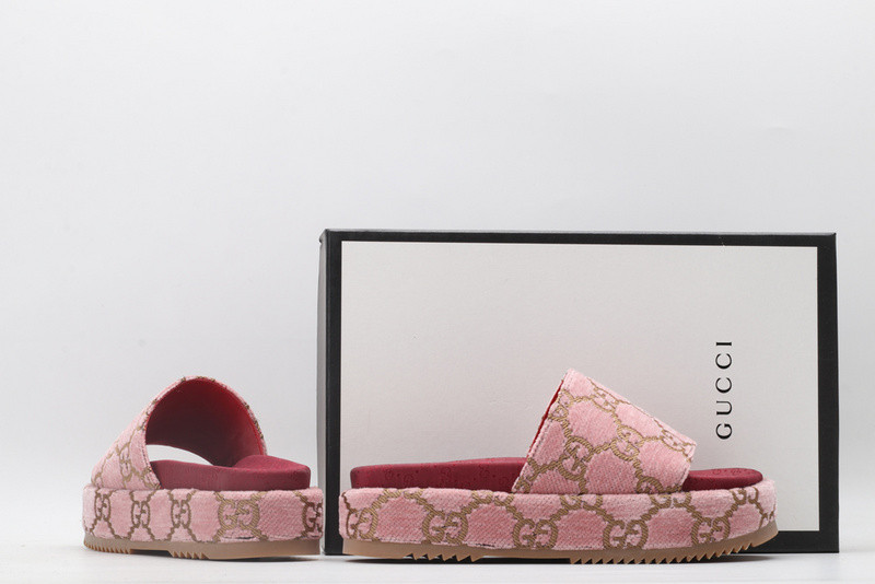 g*u*i sandals