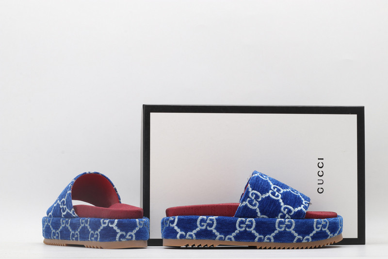 g*u*i sandals