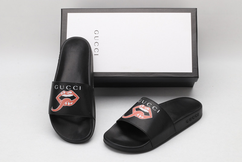 g*u*i sandals