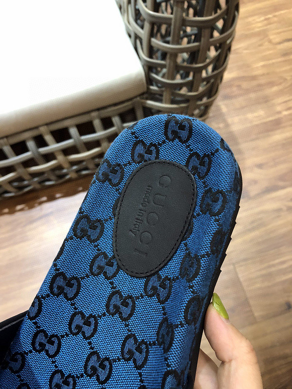 g*u*i sandals