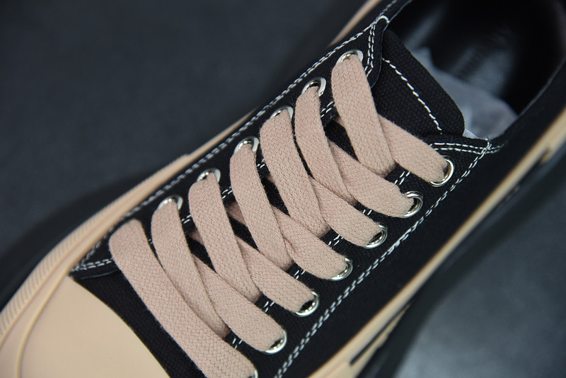 alexer mceen sneakers