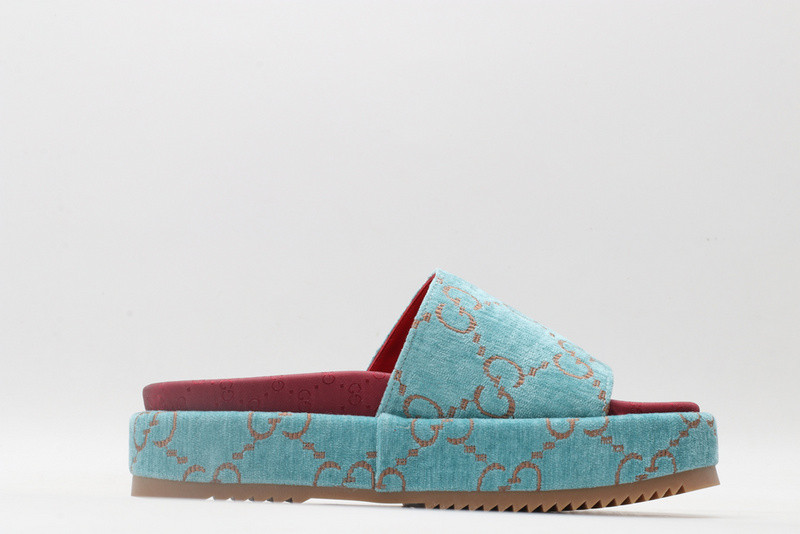 g*u*i sandals