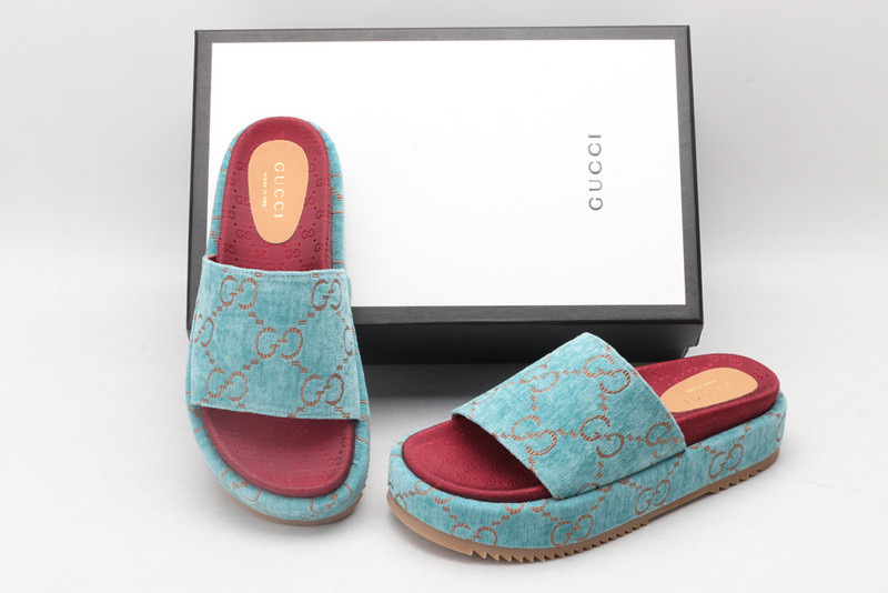 g*u*i sandals