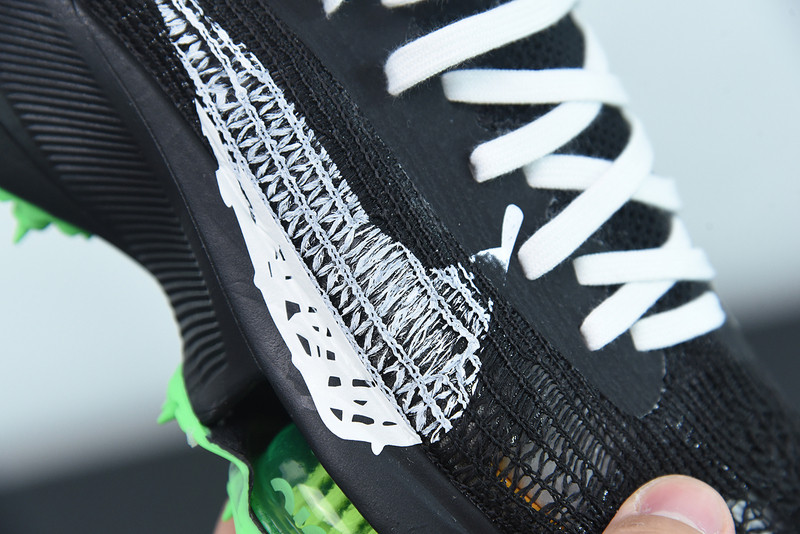 of x air zoom tempo next%