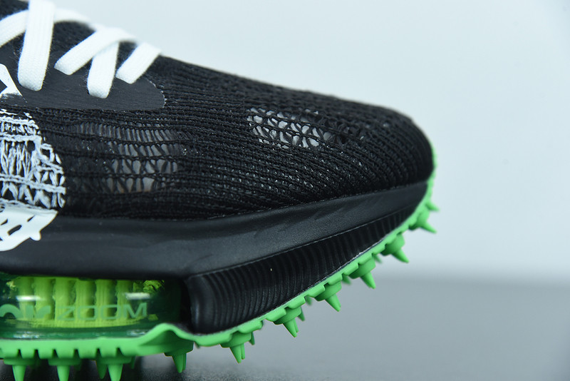 of x air zoom tempo next%