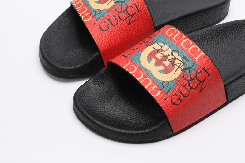 g*u*i sandals