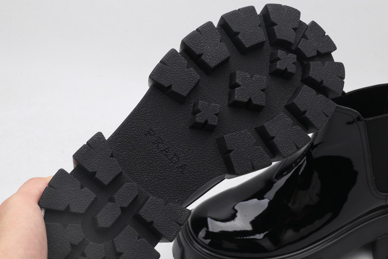 pr sneaker