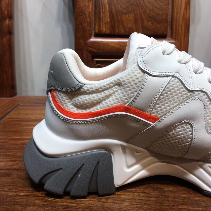 vs chain reaction sneakers