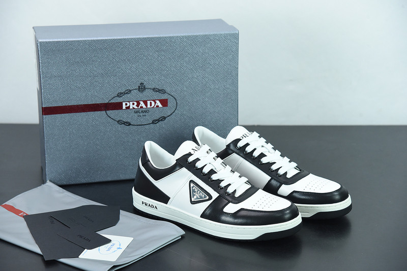 pr sneaker