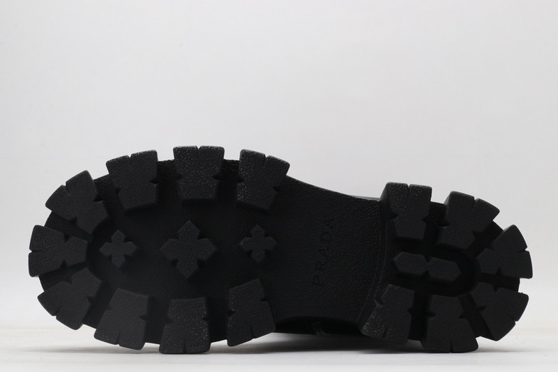 pr sneaker