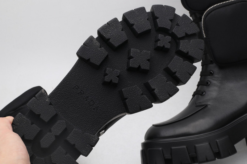 pr sneaker