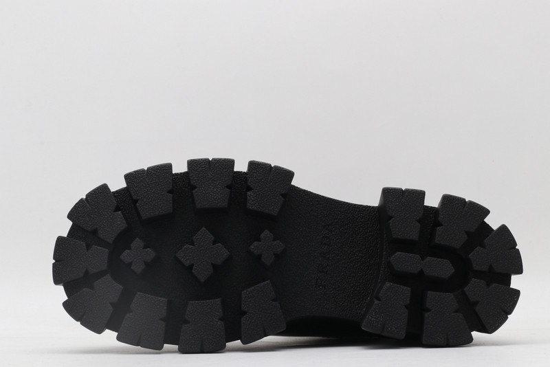 pr sneaker
