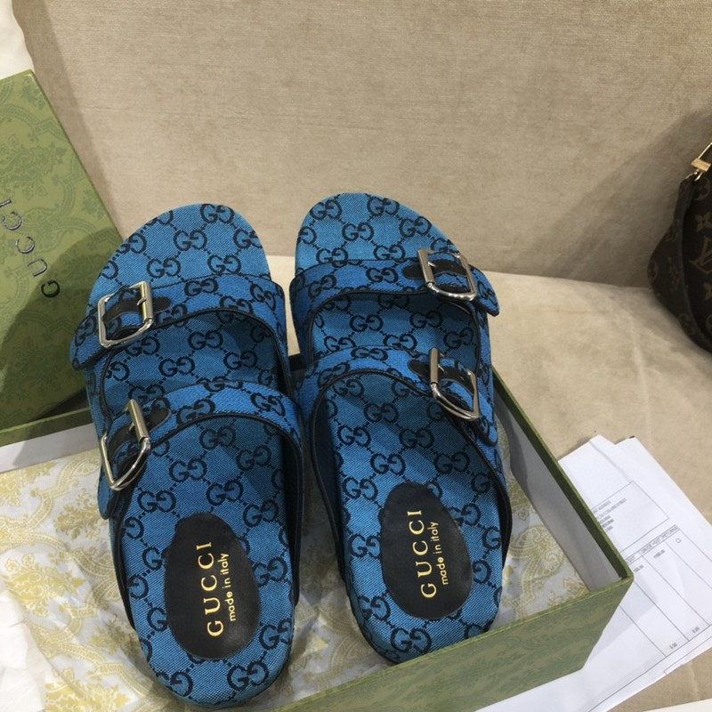 g*u*i sandals