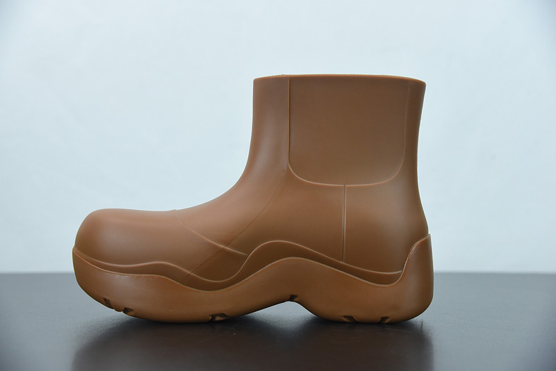 Bo*te*ga ve*ne*ta sneaker