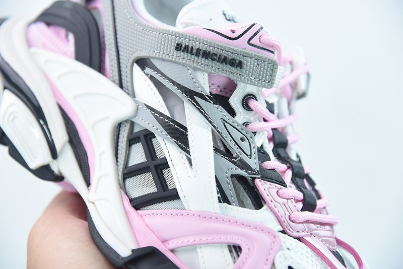 bc track sneaker