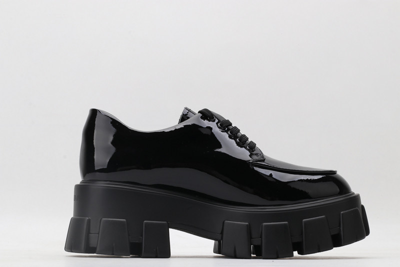 pr sneaker