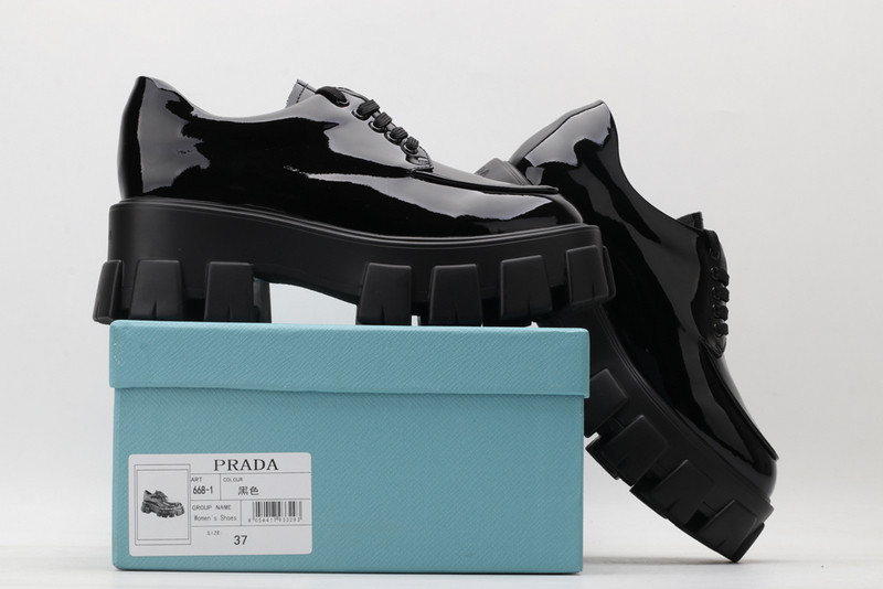 pr sneaker