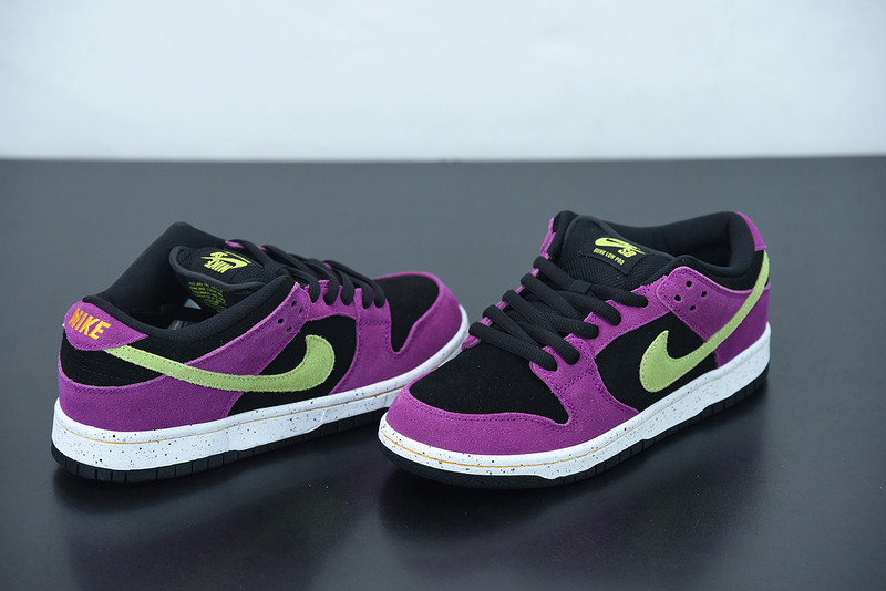nike sb dunk low “red plum” bq6817-501