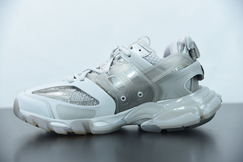 bc track sneaker