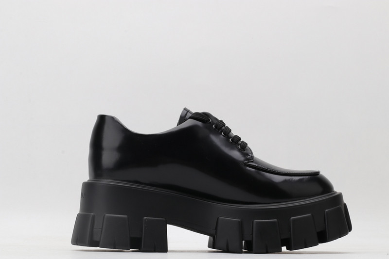 pr sneaker
