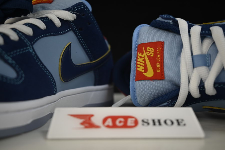 why so sad? x nike sb dunk low dx5549-400