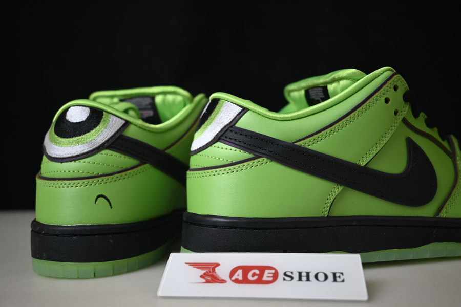 the powerpuff girls x dunk low pro sb qs
