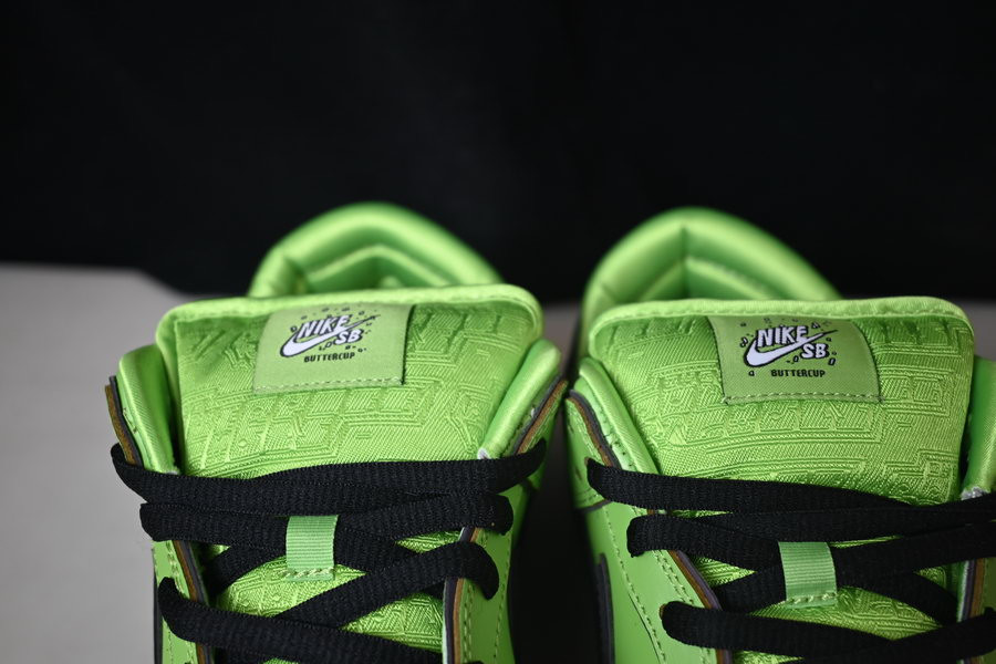 the powerpuff girls x dunk low pro sb qs