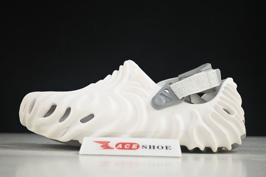 Cr*0*s pollex clog by salehe bembury spackle almost white