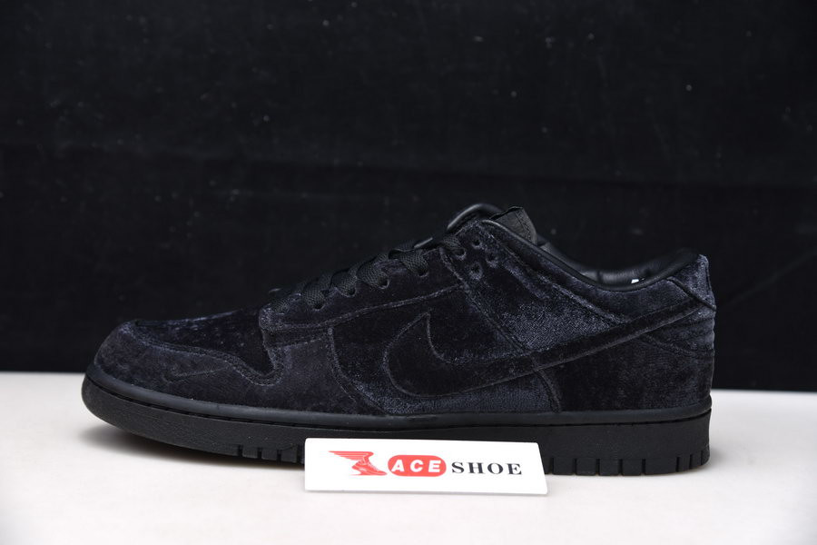dover street market x nike dunk low triple black dh2686-002