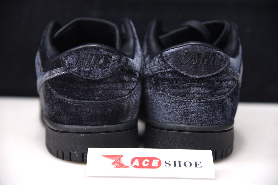 dover street market x nike dunk low triple black dh2686-002