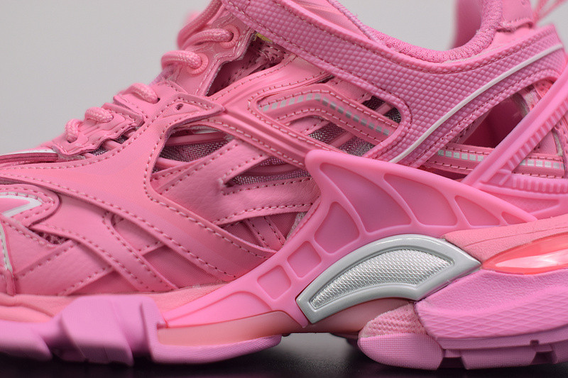 bc track sneaker