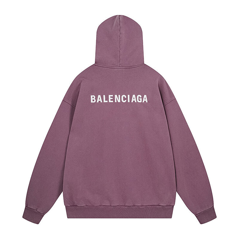 Ba1en*iaga clothes