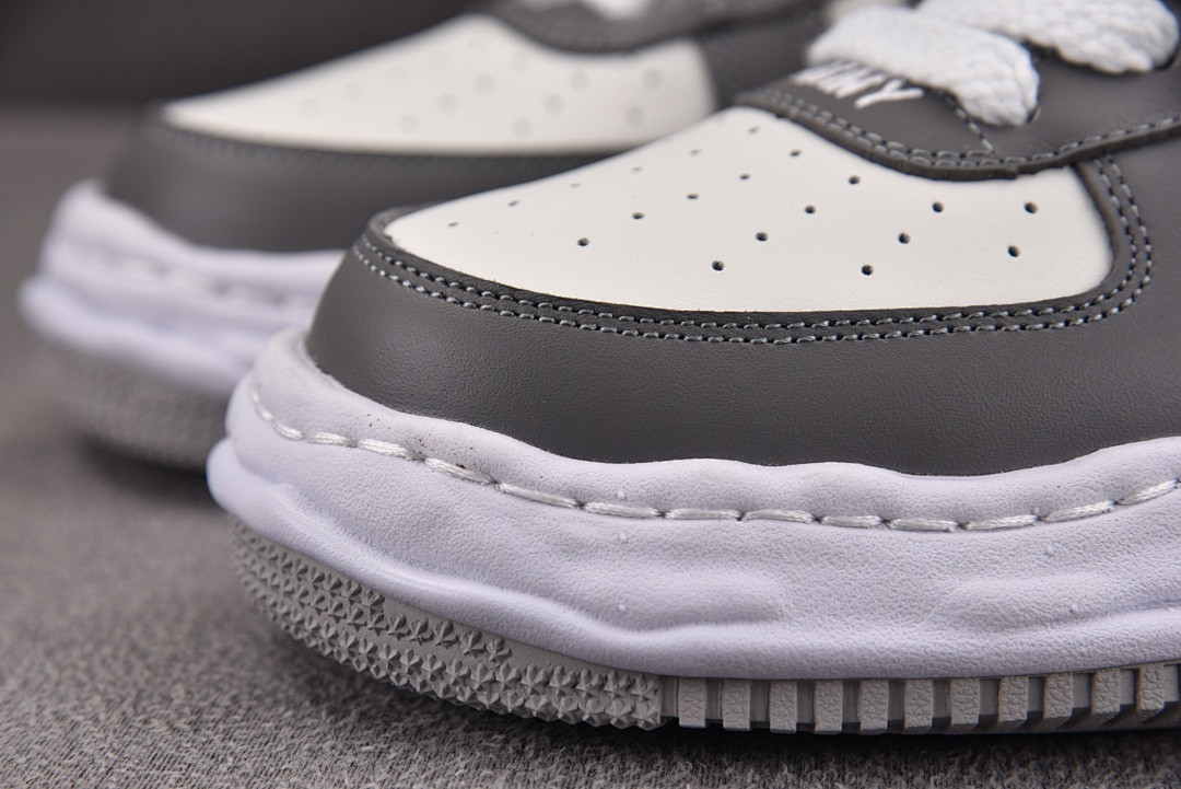 Ma1s0n MIHARA YASUHIRO Sneaker
