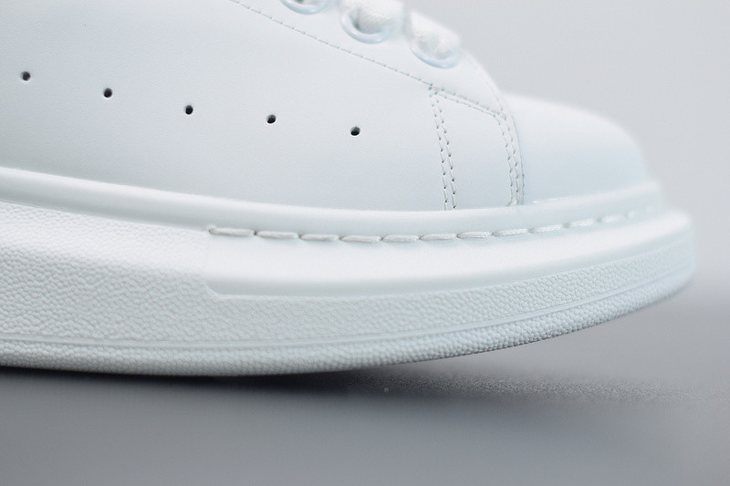 alexer mceen sneakers