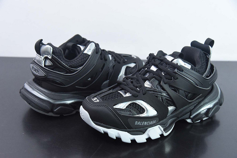 bc track sneaker