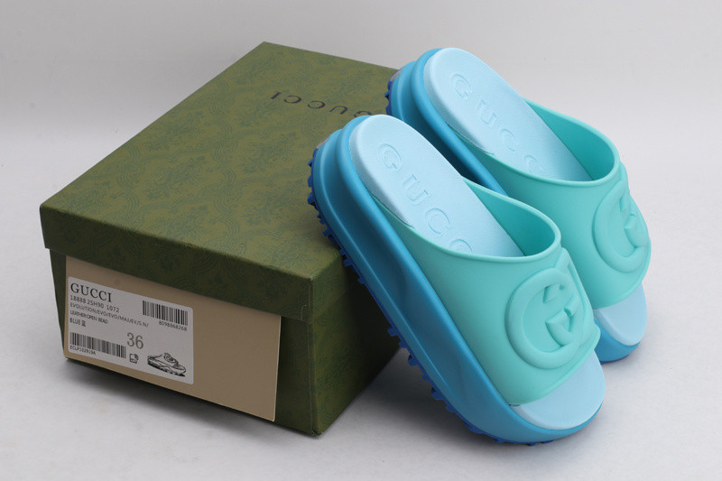 g*u*i sandals