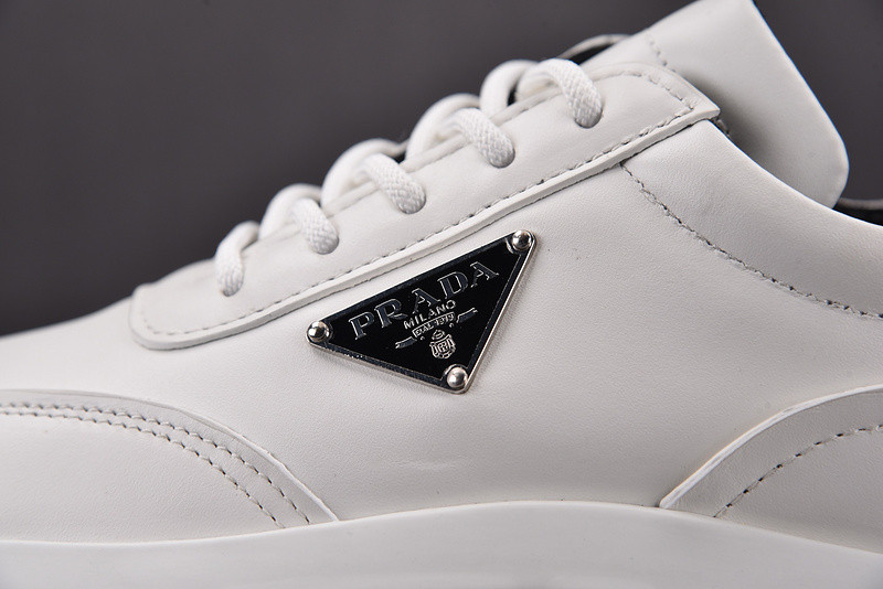 pr sneaker