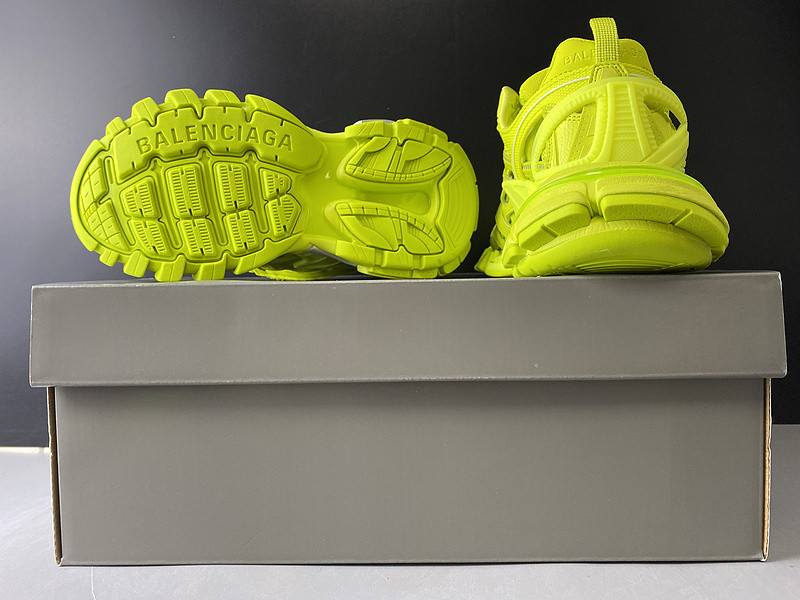bc track sneaker