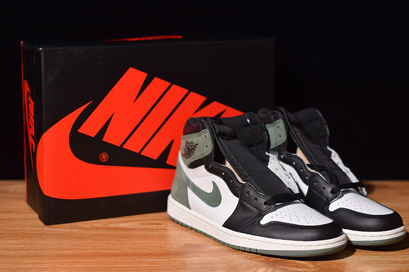 air jordan 1 retro high og "clay green" 555088-135