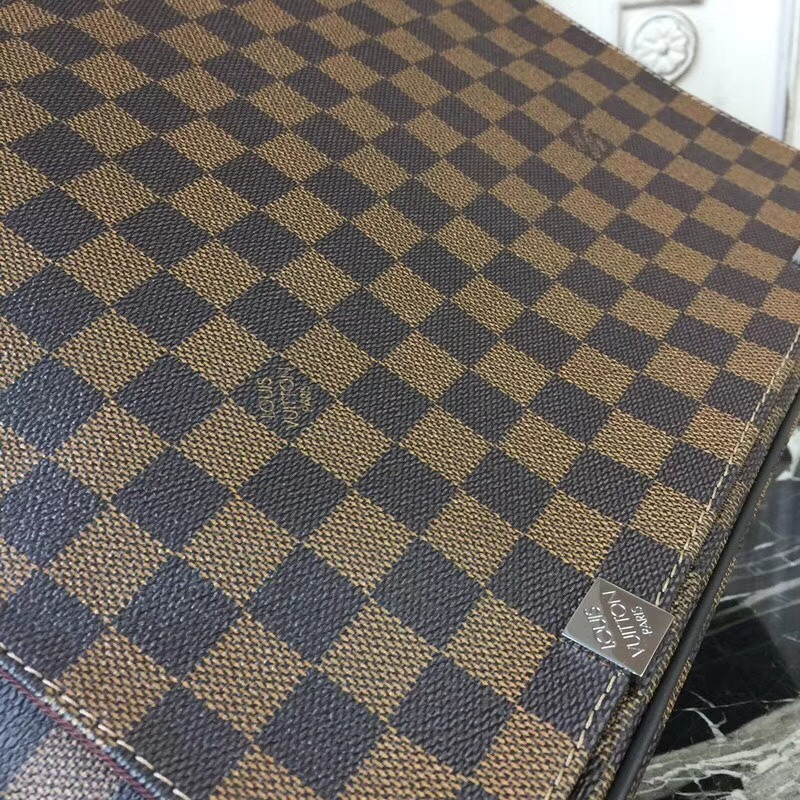 LVT PURSE